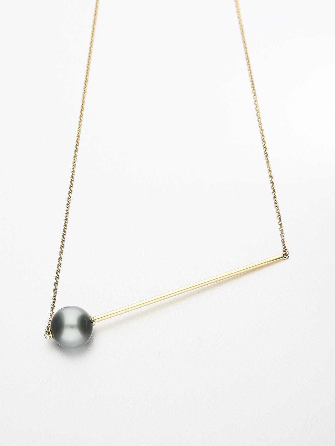 Abacus Pearl Necklace, Yellow gold with dark Tahitian pearl 11mm