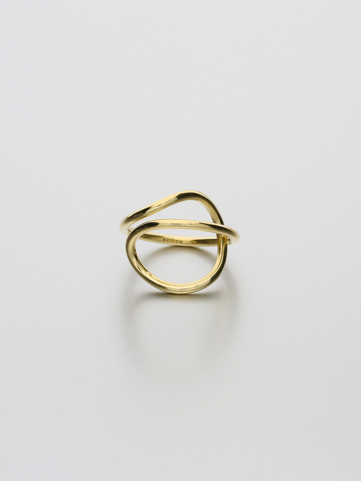 Aeon Ring, III Yellow gold
